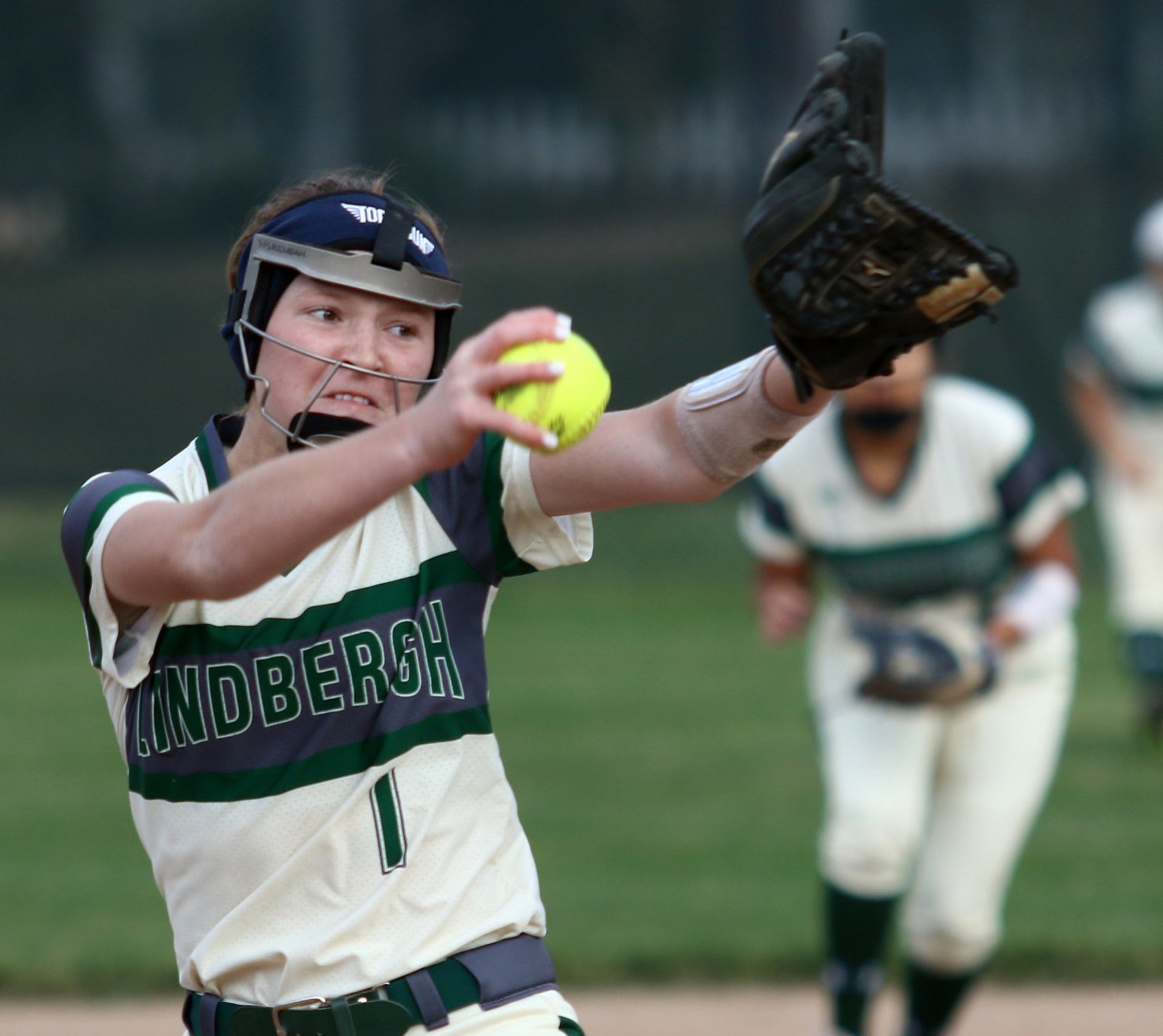 Fox vs. Lindbergh softball